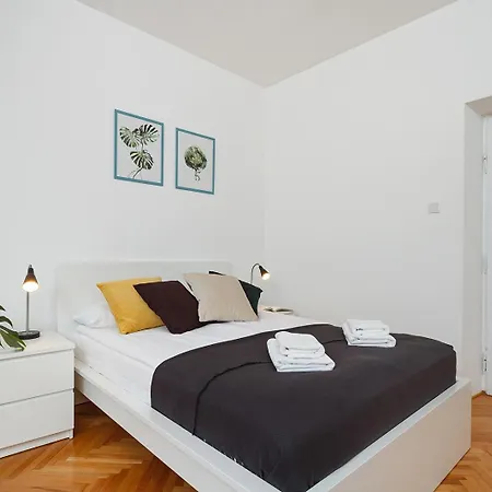 2 Bedroom - Old Town - Zwierzyniecka 8 Street Krakow