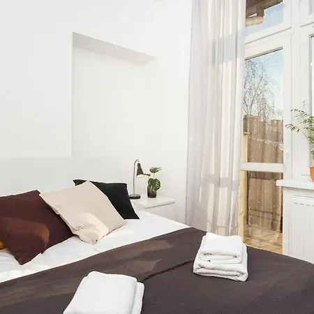 Magnolia Apartment - 2Br For 8 - Old Town *