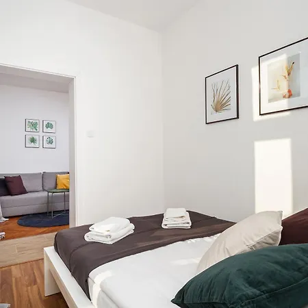 2 Bedroom - Old Town - Zwierzyniecka 8 Street Краков
