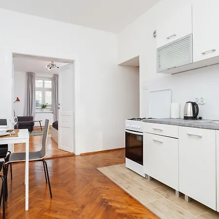Magnolia Apartment - 2Br For 8 - Old Town Apartmán