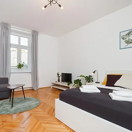 2 Bedroom - Old Town - Zwierzyniecka 8 Street Краков